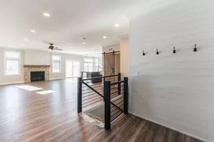 734 Independence Ave, Sycamore, IL 60178 - Photo 2