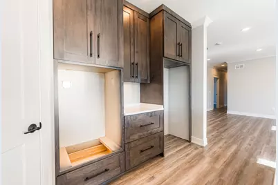 734 Independence Avenue, Sycamore, IL 60178 - Photo 16