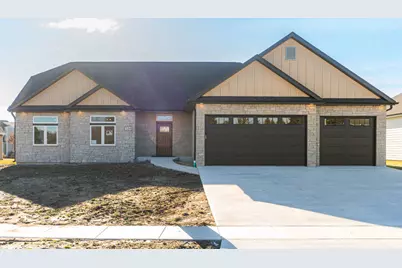 734 Independence Avenue, Sycamore, IL 60178 - Photo 1