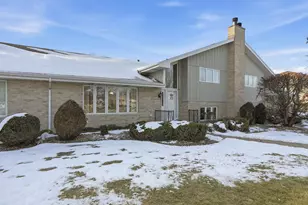 10829 Minnesota Ct, Orland Park, IL 60467 - Photo 1