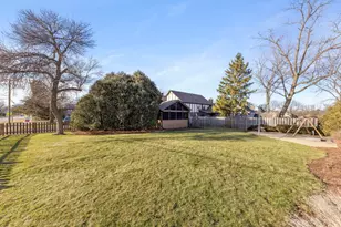 825 Evergreen Ave, Glen Ellyn, IL 60137 - Photo 28