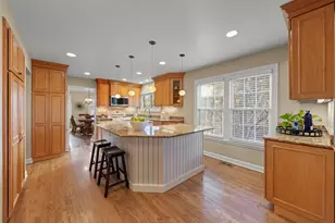 825 Evergreen Ave, Glen Ellyn, IL 60137 - Photo 6