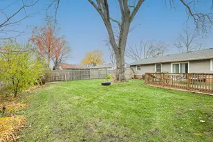 225 Placid Way, Elk Grove Village, IL 60007 - Photo 18