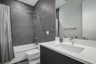 2922 N Sheffield Ave, Chicago, IL 60657 - Photo 16