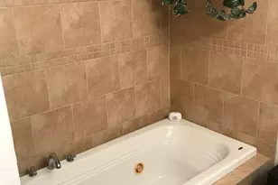 5756 N Campbell Ave, Chicago, IL 60659 - Photo 12