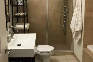 5756 N Campbell Ave, Chicago, IL 60659 - Photo 10