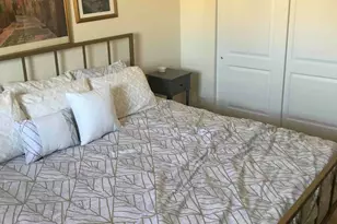 5756 N Campbell Ave, Chicago, IL 60659 - Photo 8