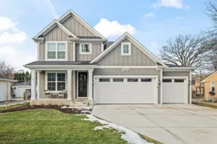 1222 N Walnut Ave, Arlington Heights, IL 60004 - Photo 1