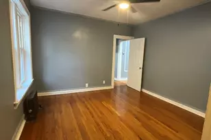 7817 S Phillips Ave, Chicago, IL 60649 - Photo 14