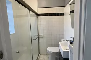 7817 S Phillips Ave, Chicago, IL 60649 - Photo 8