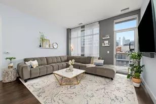 367 W Locust St, Chicago, IL 60610 - Photo 4