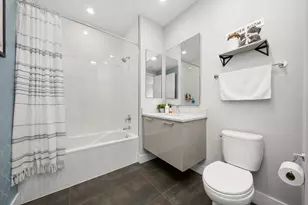 367 W Locust St, Chicago, IL 60610 - Photo 14