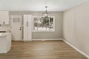 4126 Wildwood Dr, Crystal Lake, IL 60014 - Photo 6