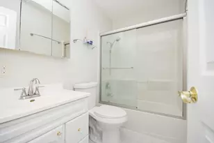 317 Arapahoe Trail, Carol Stream, IL 60188 - Photo 8