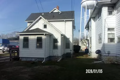 223 E Oak Street, Watseka, IL 60970 - Photo 6