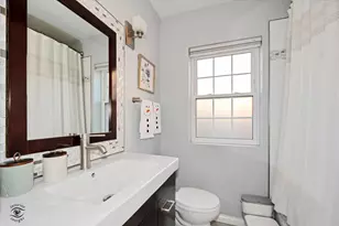 9751 S Hamlin Ave, Evergreen Park, IL 60805 - Photo 12