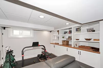 9751 S Hamlin Avenue, Evergreen Park, IL 60805 - Photo 24