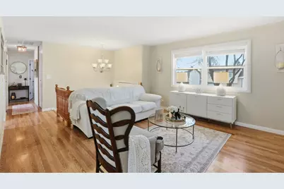 72 W Nevada Avenue, Glendale Heights, IL 60139 - Photo 12