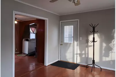 4218 Parkway Avenue, McHenry, IL 60050 - Photo 6