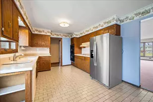 16500 Leslie Ann Dr, Tinley Park, IL 60477 - Photo 8