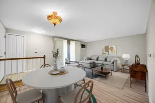 20 Echo Ct, Vernon Hills, IL 60061 - Photo 2