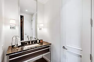 159 E Walton Pl, Chicago, IL 60611 - Photo 40