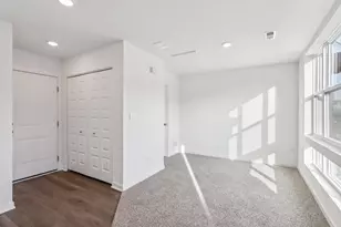 361 Summit Cir, Lombard, IL 60148 - Photo 6