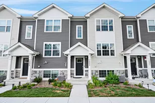 1533 Yosemite Wy, Pingree Grove, IL 60140 - Photo 1