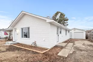 4324 W 87th Pl, Hometown, IL 60456 - Photo 2