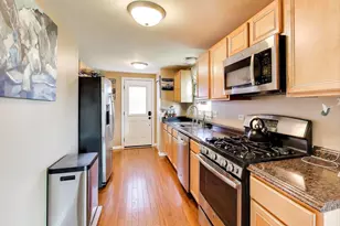 222 Harrison St, Carpentersville, IL 60110 - Photo 10