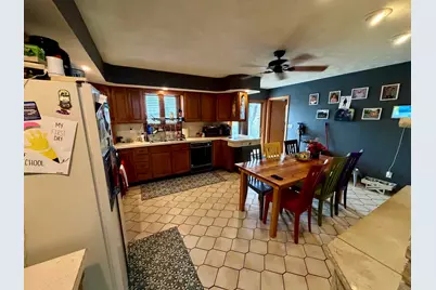 2276 Cross Street, Freeport, IL 61032 - Photo 6