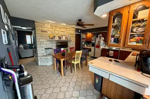 2276 Cross St, Freeport, IL 61032 - Photo 8