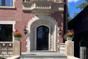 4730 S Greenwood Ave, Chicago, IL 60615 - Photo 2