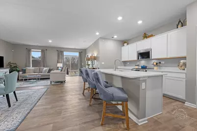 948 Darwin Street, North Aurora, IL 60542 - Photo 2