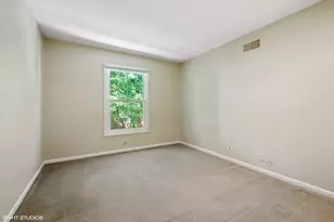 520 Shorely Dr, Barrington, IL 60010 - Photo 8