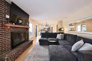 3830 Anjou Ln, Hoffman Estates, IL 60192 - Photo 6