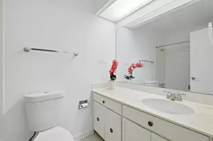 6833 N Kedzie Ave, Chicago, IL 60645 - Photo 14