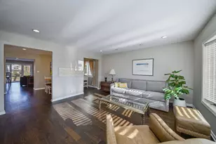 541 Park Row, Glen Ellyn, IL 60137 - Photo 4