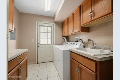 24W681 Woodcrest Drive, Naperville, IL 60540 - Photo 16