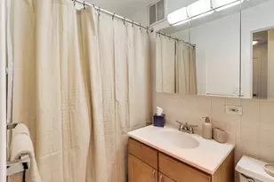 655 W Irving Park Rd, Chicago, IL 60613 - Photo 16