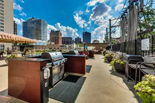 655 W Irving Park Rd, Chicago, IL 60613 - Photo 22