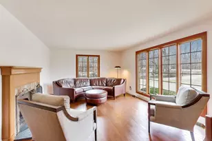 36W787 Red Haw Ln, Saint Charles, IL 60174 - Photo 10