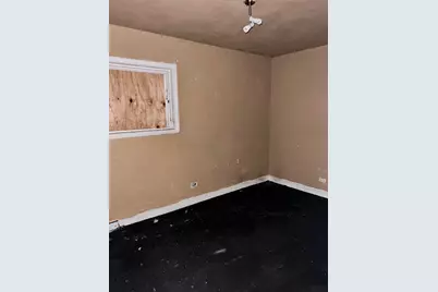 10235 S Oglesby Avenue, Chicago, IL 60617 - Photo 10