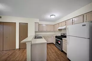 1429 Orleans Dr, Mundelein, IL 60060 - Photo 6