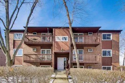 682 Daisy Lane #213, Roselle, IL 60172 - Photo 2