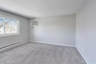 682 Daisy Ln, Roselle, IL 60172 - Photo 18