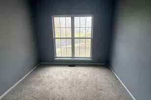 533 Farmhill Cir, Wauconda, IL 60084 - Photo 4