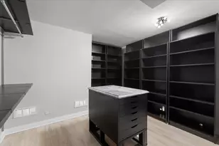 10 E Ontario St, Chicago, IL 60611 - Photo 24