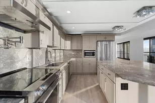10 E Ontario St, Chicago, IL 60611 - Photo 6