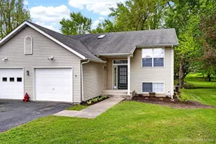 107 Edson Ct, Poplar Grove, IL 61065 - Photo 1